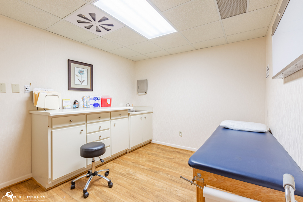 Medical Office Building Adjacent to Southern Regional Medical Center