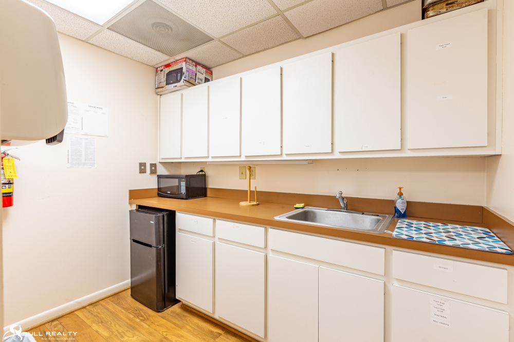 Medical Office Building Adjacent to Southern Regional Medical Center