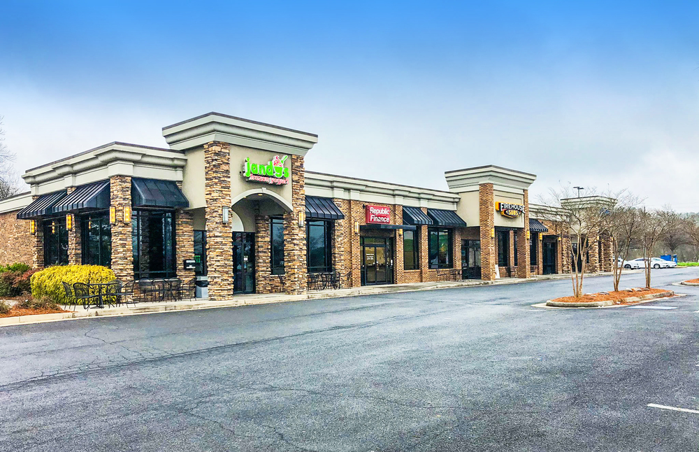 5Tenant Retail Center Rome, GA 3,700,000 (8.2 Cap Rate)
