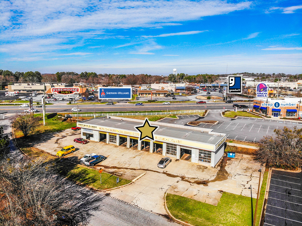 Freestanding Auto Repair Facility ± 6,280 SF