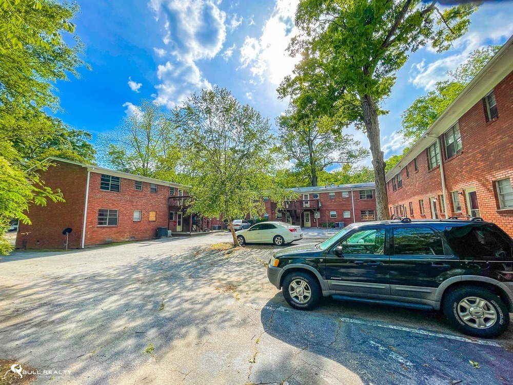 Hawthorne Manor Apartments | 20 Units | College Park, GA